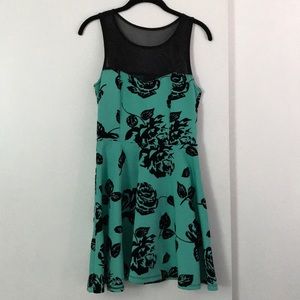 TRIXXI sz 7 Green Floral Skater Dress